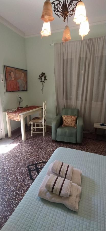Апартаменты Pireas Port Next To Metro Artistic House Экстерьер фото