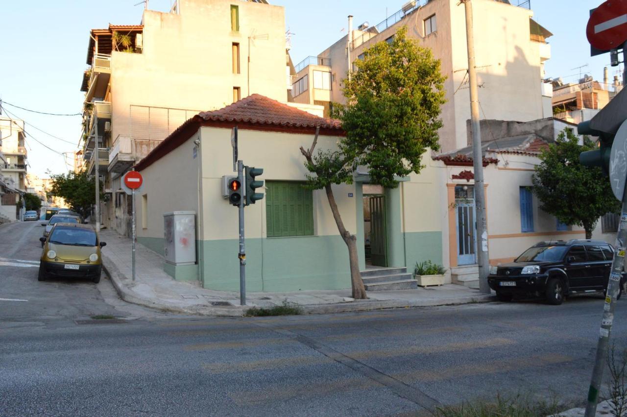 Апартаменты Pireas Port Next To Metro Artistic House Экстерьер фото
